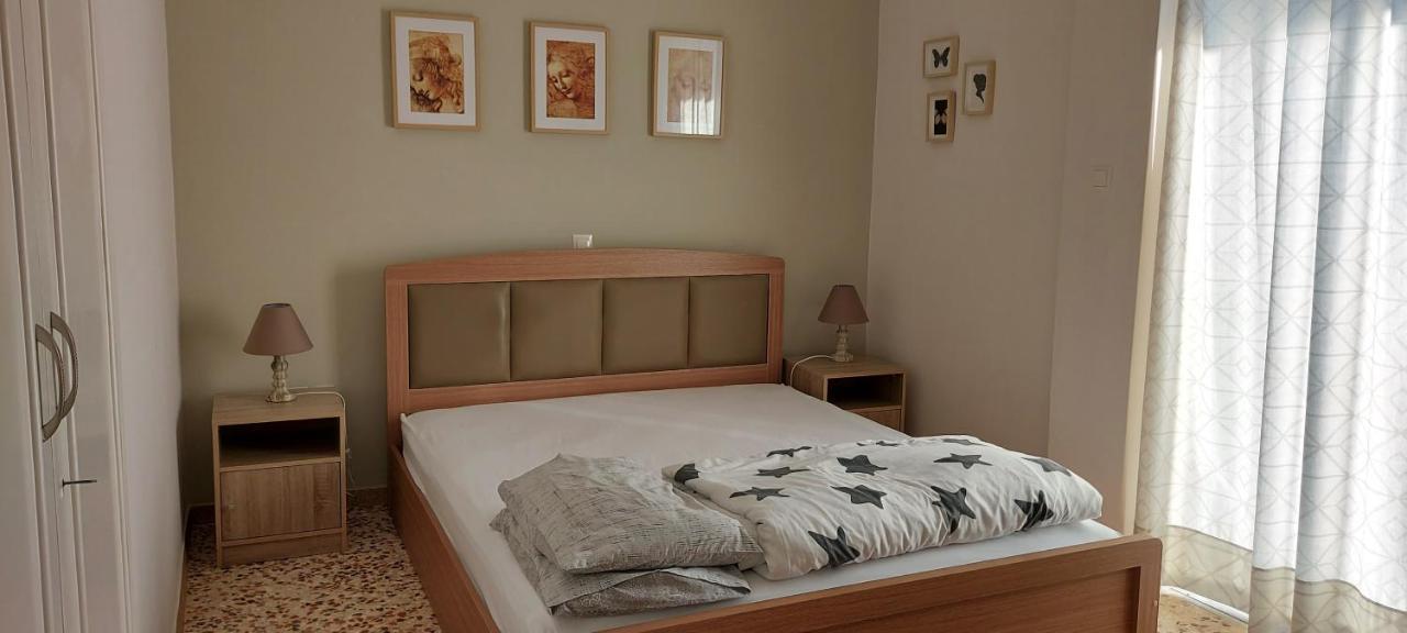 דירות ארטמידה Airport Friendly House 4 מראה חיצוני תמונה