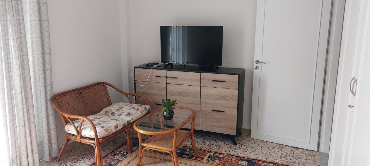 דירות ארטמידה Airport Friendly House 4 מראה חיצוני תמונה